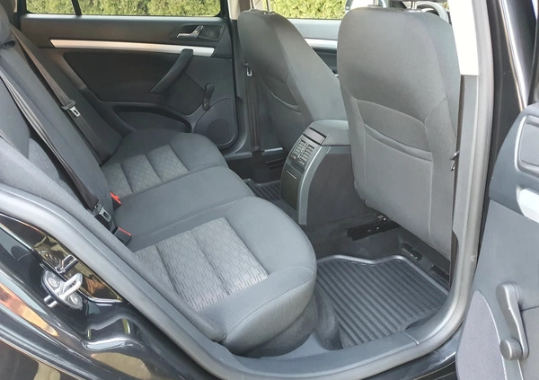 Skoda Octavia cena 25900 przebieg: 233000, rok produkcji 2011 z Ostrzeszów małe 254